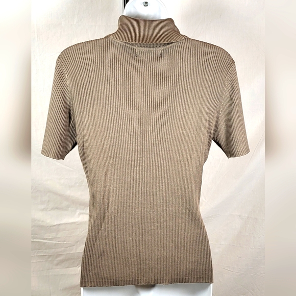 CASUAL CORNER Taupe Tan Ribbed SILK Short Sleeve Turtleneck - Size Medium - Picture 2 of 4